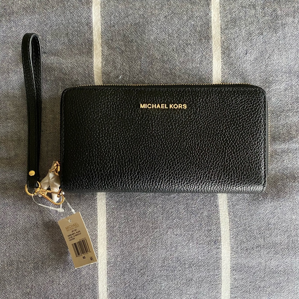 MK jet set wristlet